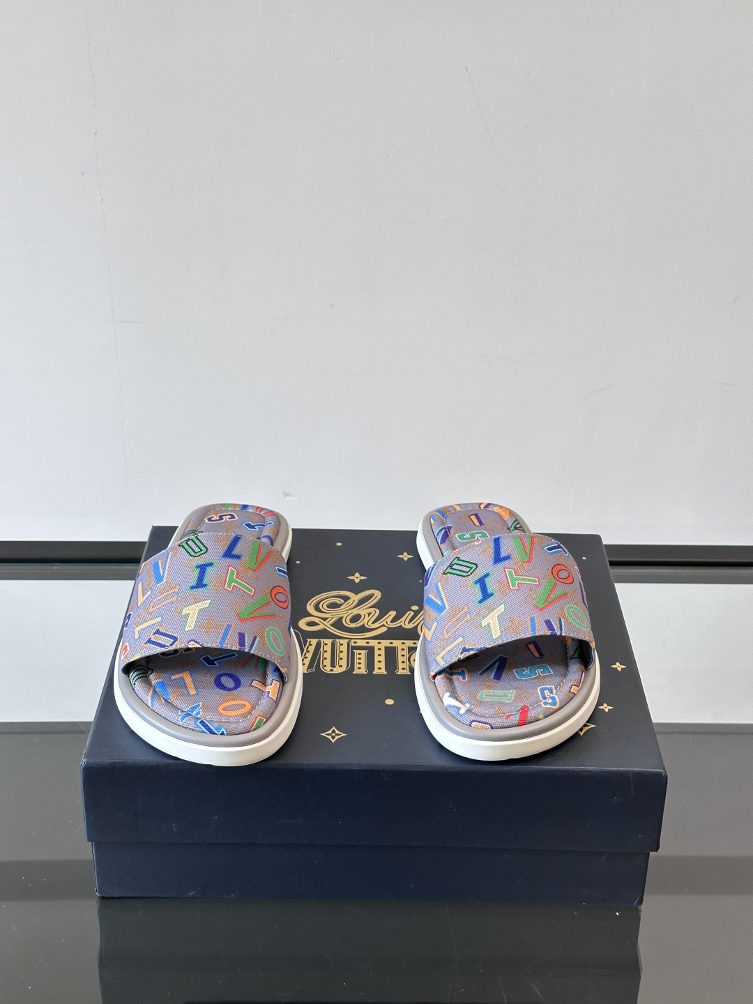 Louis Vuitton ss25 new arrival LV驴牌春夏系列新款平底沙滩拖鞋🥿简约精致
