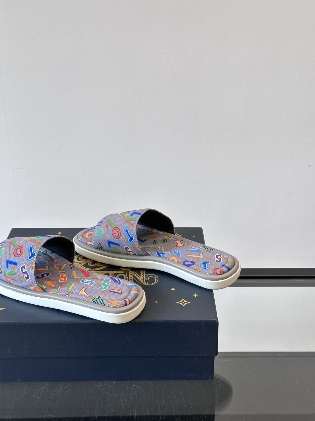 Louis Vuitton ss25 new arrival LV驴牌春夏系列新款平底沙滩拖鞋🥿简约精致