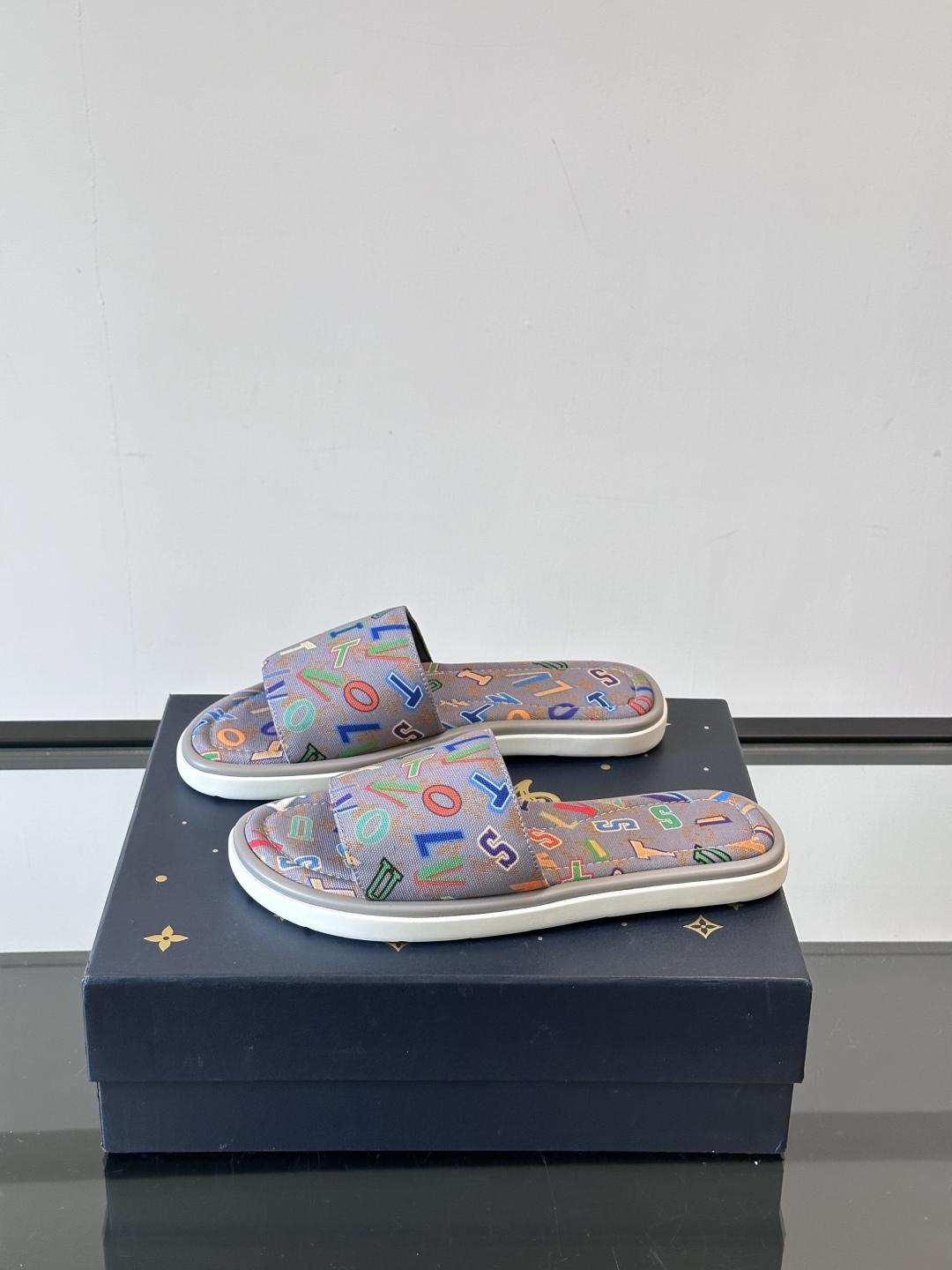Louis Vuitton ss25 new arrival LV驴牌春夏系列新款平底沙滩拖鞋🥿简约精致