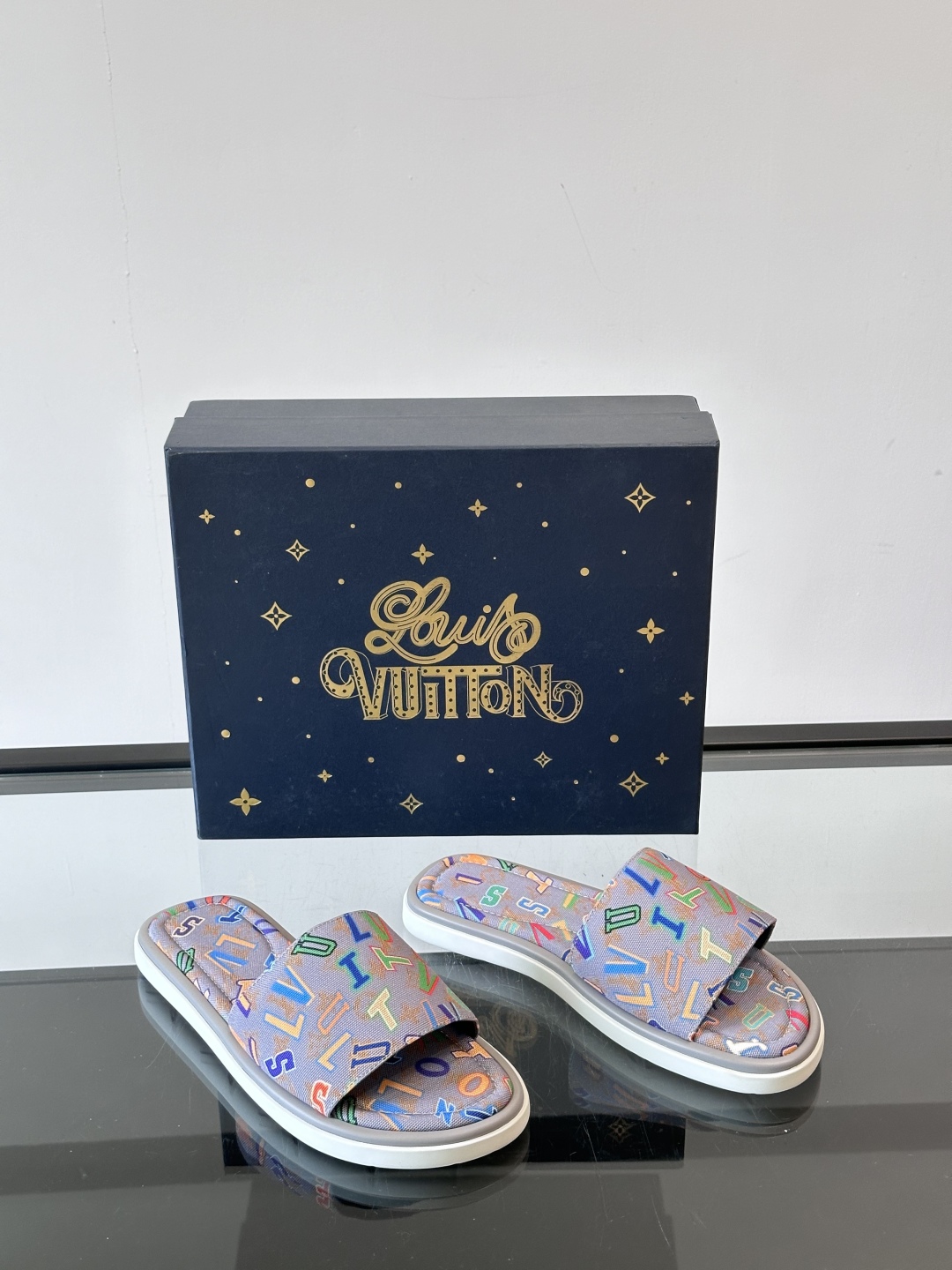 Louis Vuitton ss25 new arrival LV驴牌春夏系列新款平底沙滩拖鞋🥿简约精致