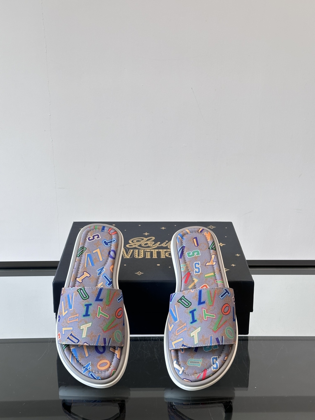 Louis Vuitton ss25 new arrival LV驴牌春夏系列新款平底沙滩拖鞋🥿简约精致