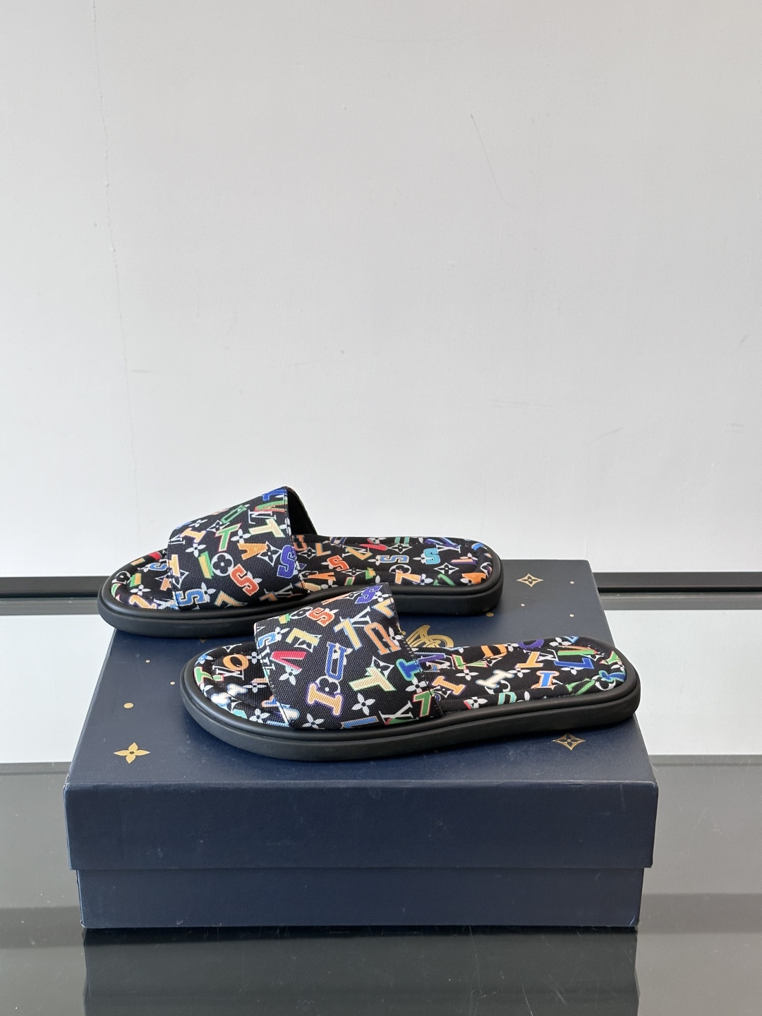 Louis Vuitton ss25 new arrival LV驴牌春夏系列新款平底沙滩拖鞋🥿简约精致