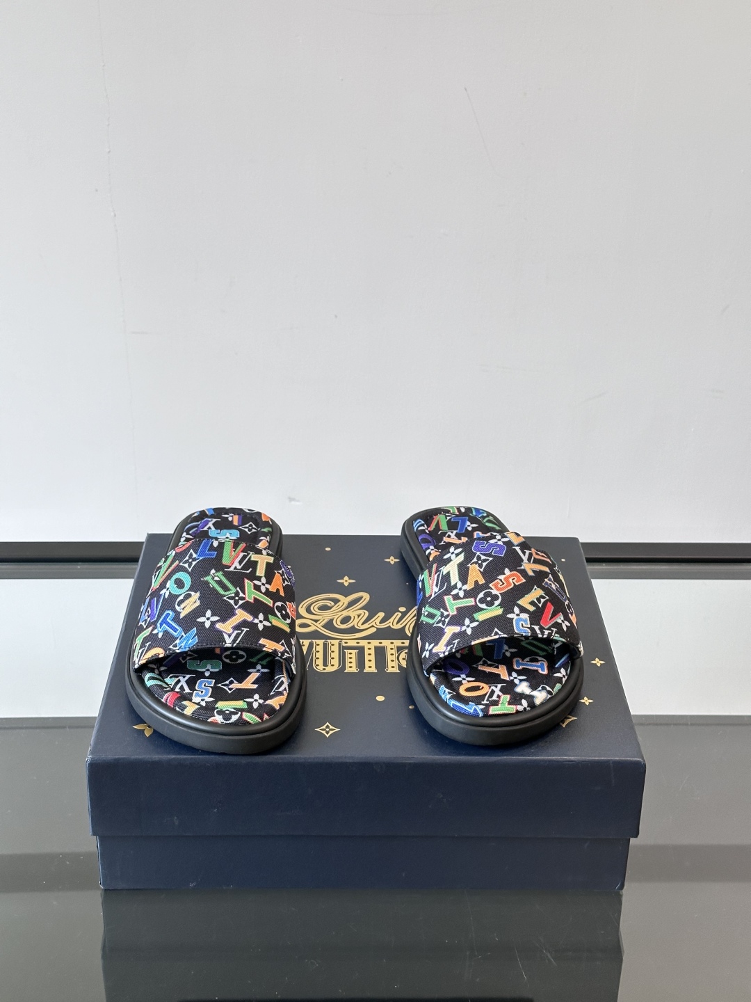 Louis Vuitton ss25 new arrival LV驴牌春夏系列新款平底沙滩拖鞋🥿简约精致