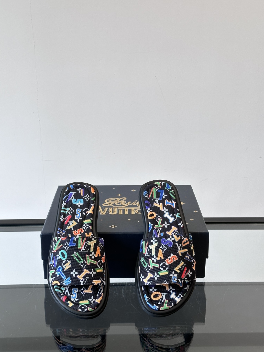Louis Vuitton ss25 new arrival LV驴牌春夏系列新款平底沙滩拖鞋🥿简约精致