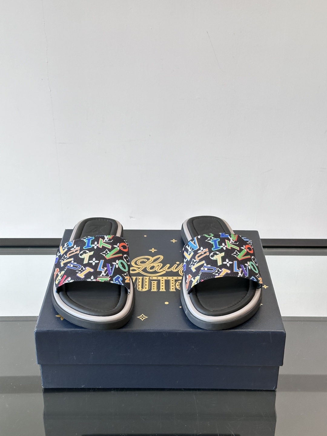 Louis Vuitton ss25 new arrival LV驴牌春夏系列新款平底沙滩拖鞋🥿简约精致