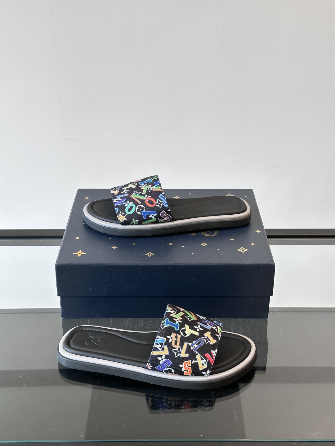 Louis Vuitton ss25 new arrival LV驴牌春夏系列新款平底沙滩拖鞋🥿简约精致