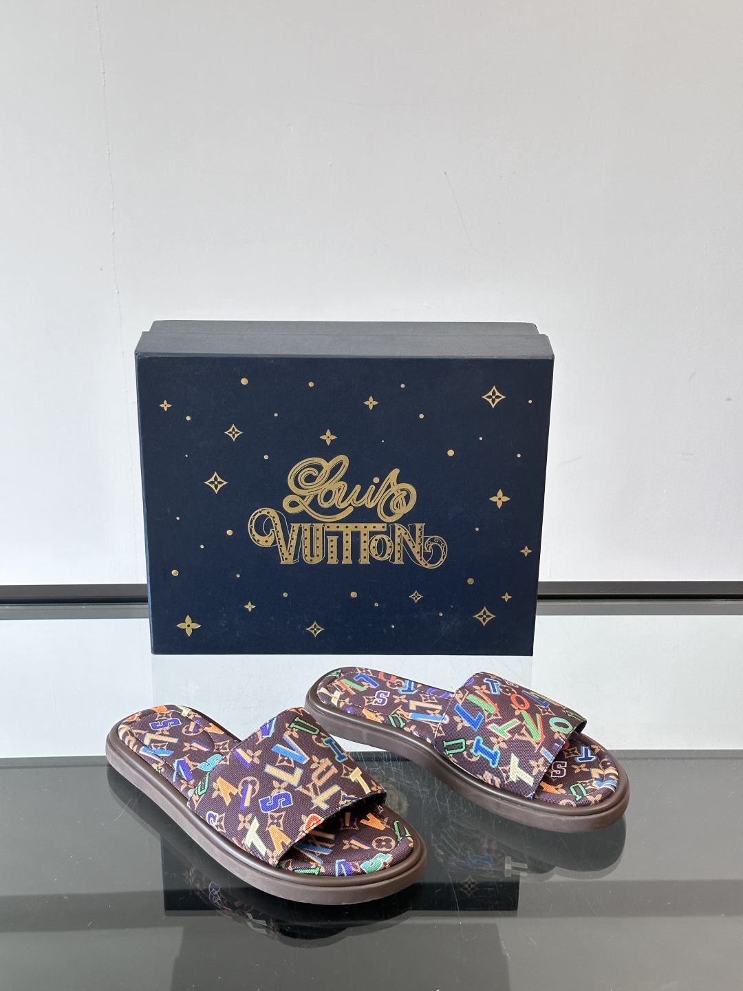 Louis Vuitton ss25 new arrival LV驴牌春夏系列新款平底沙滩拖鞋🥿简约精致
