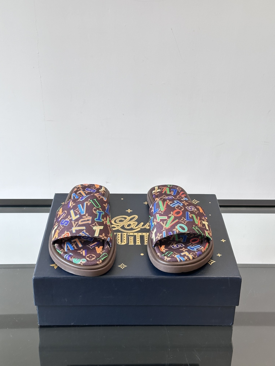 Louis Vuitton ss25 new arrival LV驴牌春夏系列新款平底沙滩拖鞋🥿简约精致