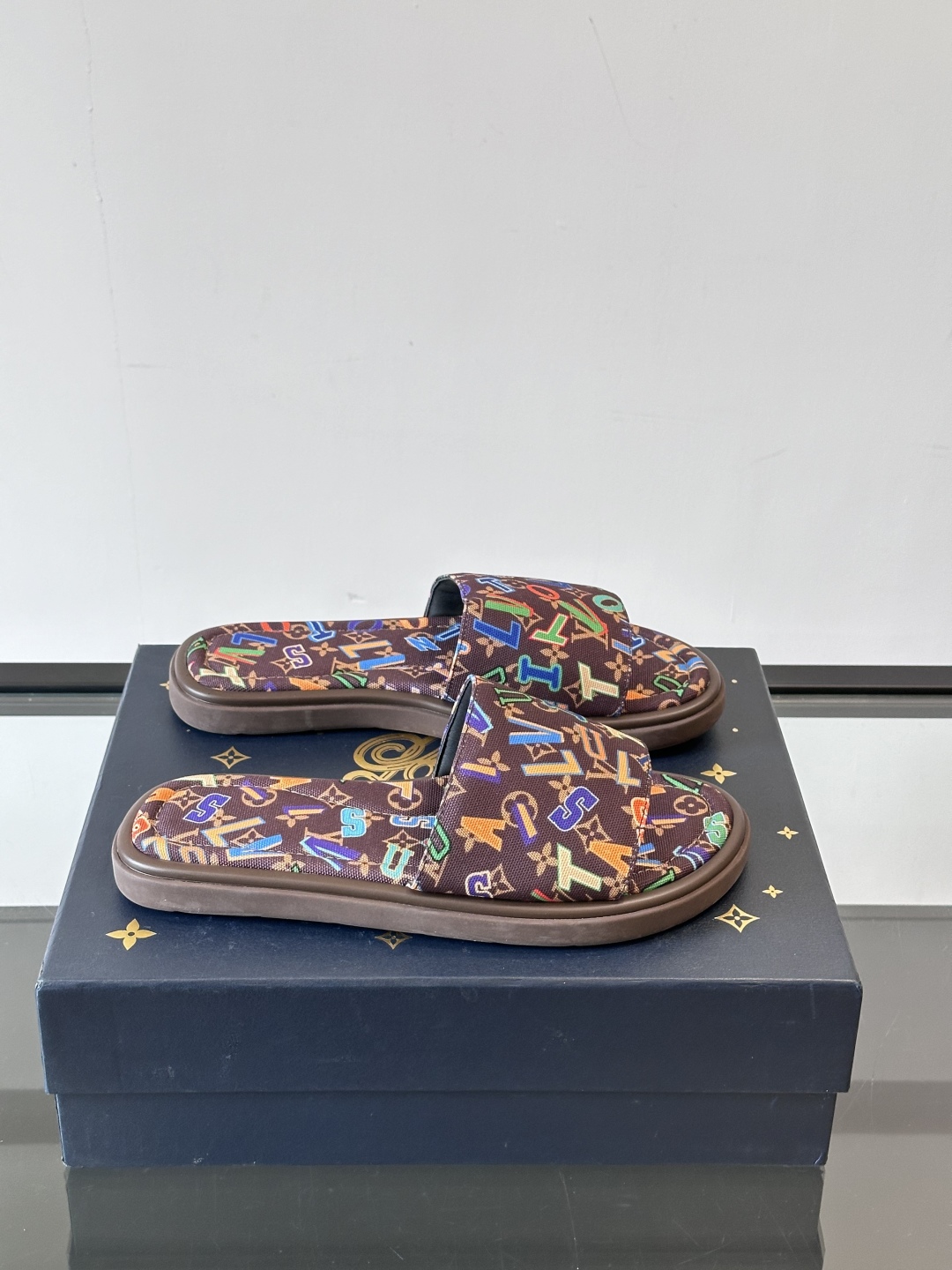 Louis Vuitton ss25 new arrival LV驴牌春夏系列新款平底沙滩拖鞋🥿简约精致