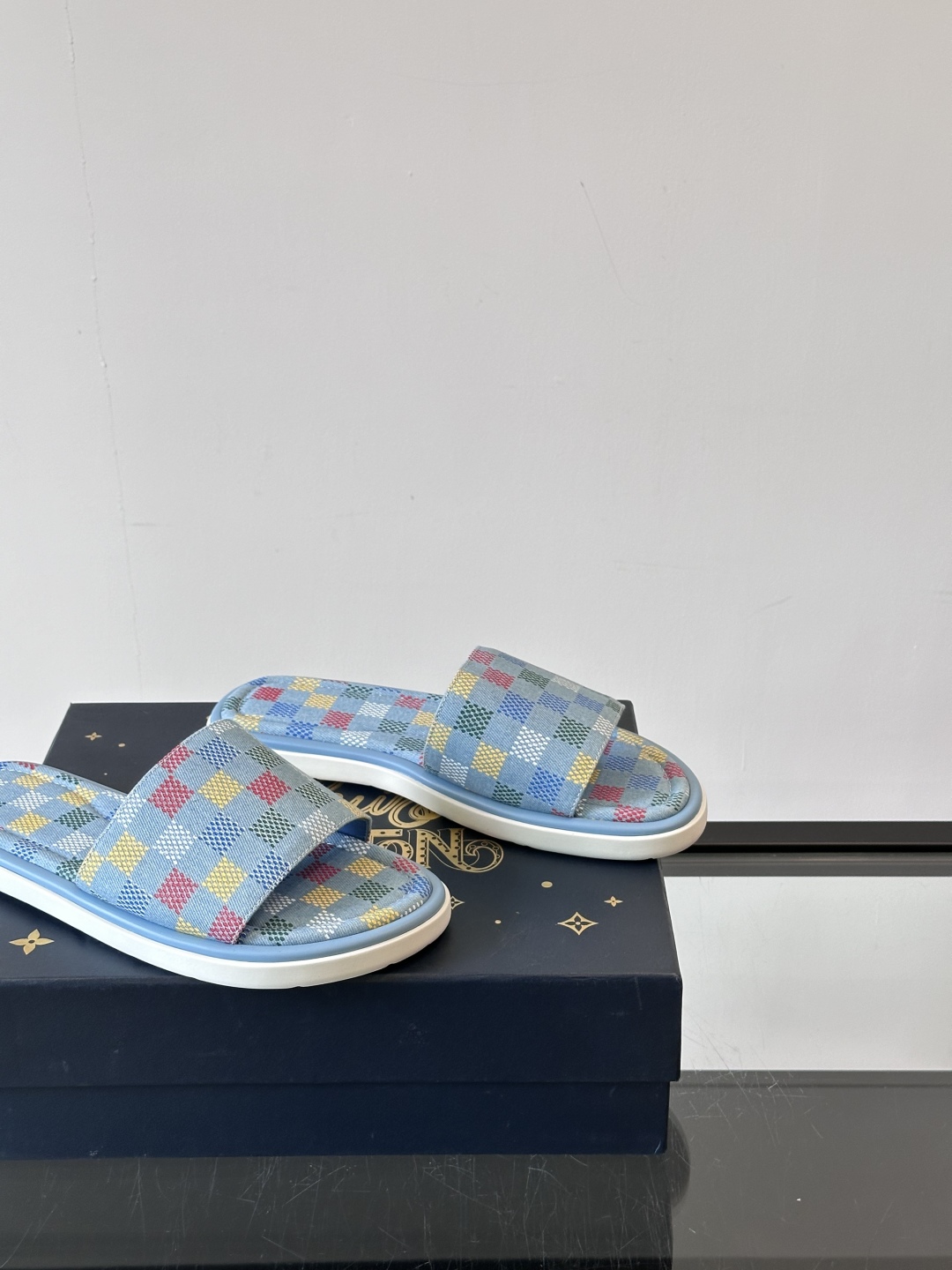 Louis Vuitton ss25 new arrival LV驴牌春夏系列新款平底沙滩拖鞋🥿简约精致