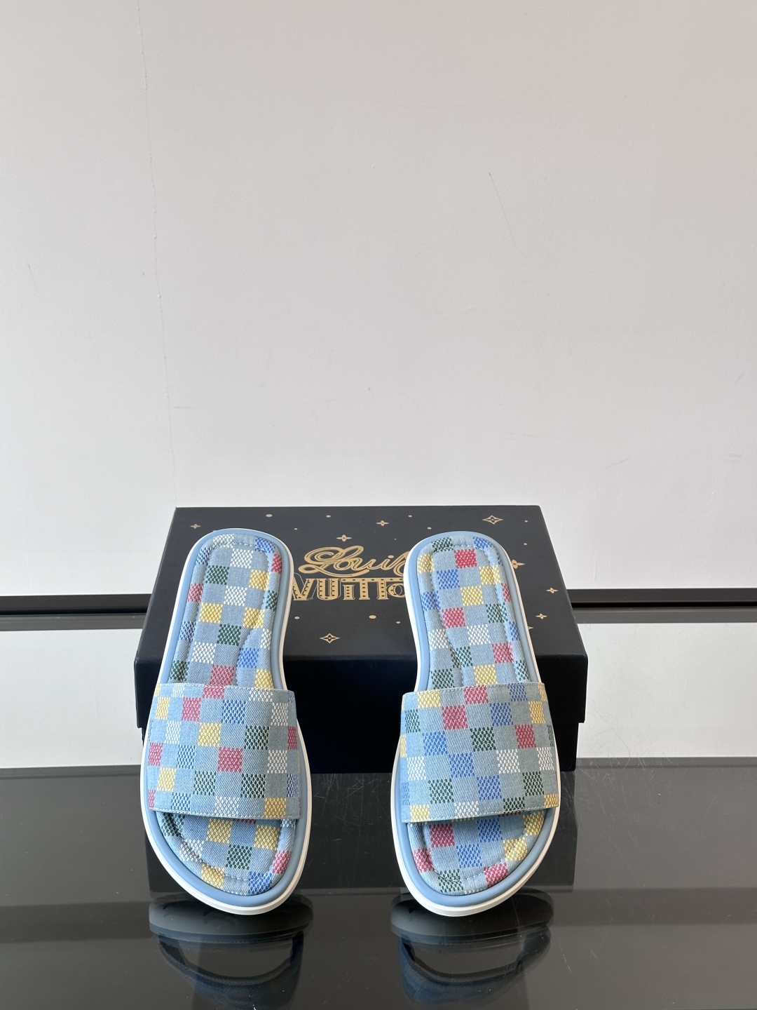 Louis Vuitton ss25 new arrival LV驴牌春夏系列新款平底沙滩拖鞋🥿简约精致