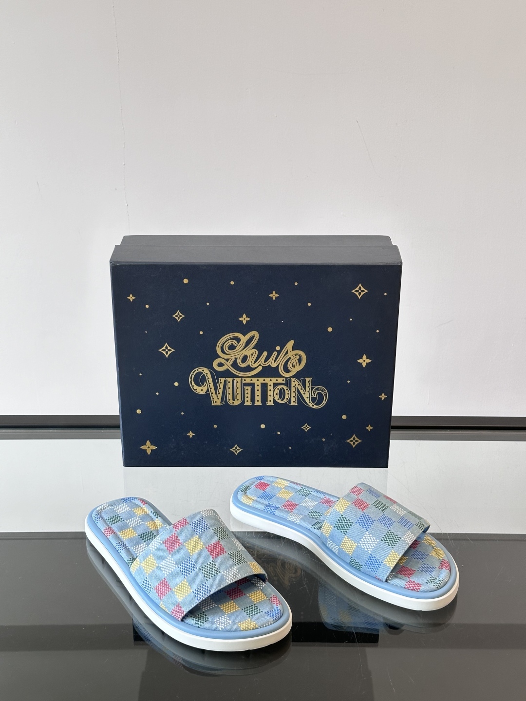 Louis Vuitton ss25 new arrival LV驴牌春夏系列新款平底沙滩拖鞋🥿简约精致