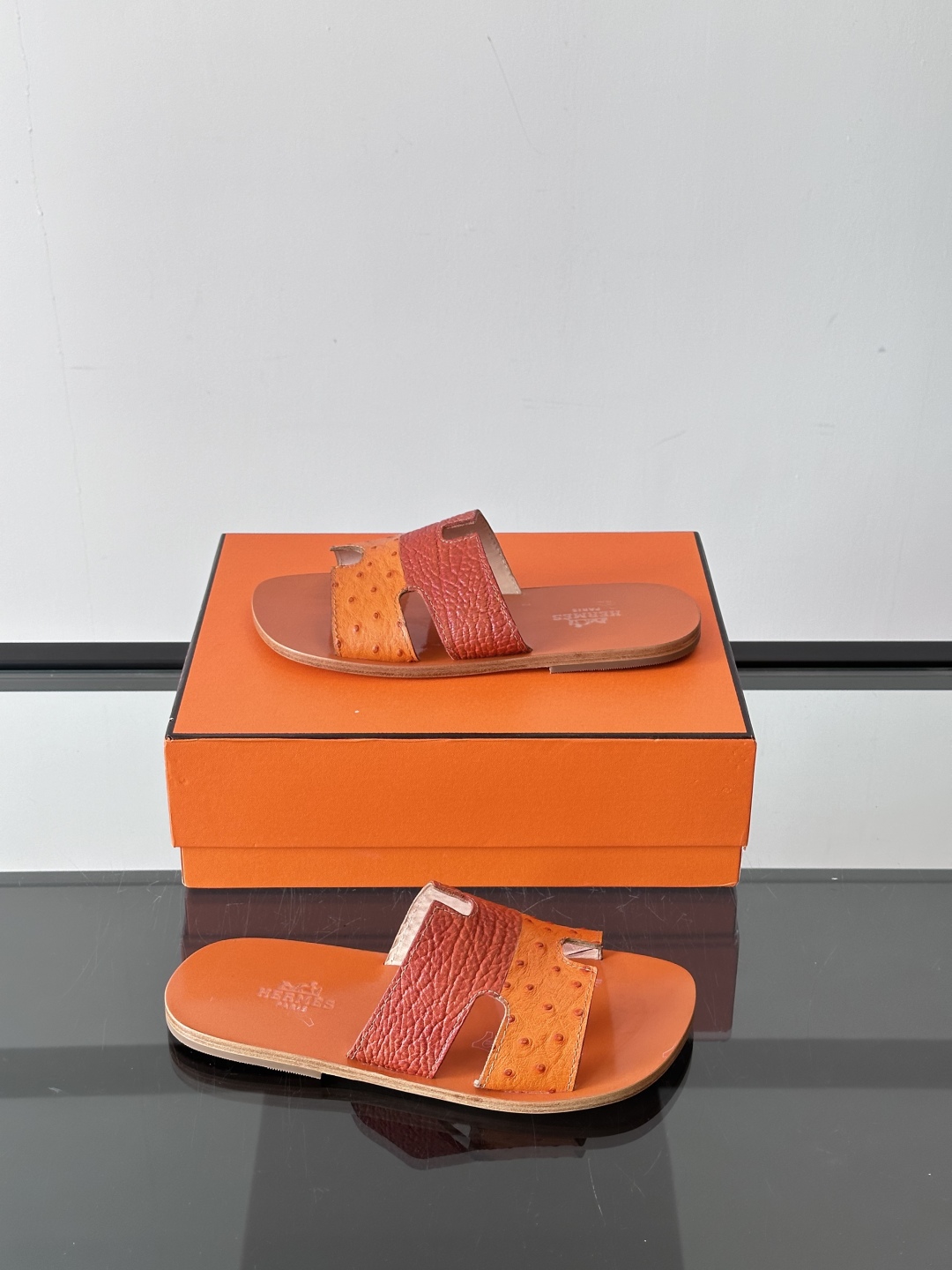 ◾️▫️Hermes 高端真皮大底男士拖鞋，高品质经典单品，用料上乘考究，版型宽松舒适，推荐入手，鞋面选