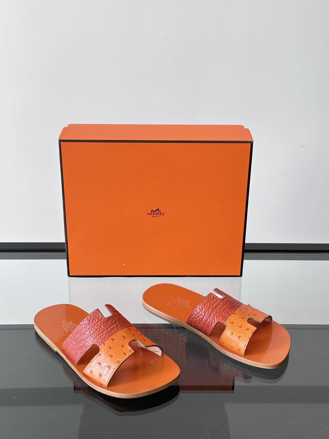 ◾️▫️Hermes 高端真皮大底男士拖鞋，高品质经典单品，用料上乘考究，版型宽松舒适，推荐入手，鞋面选