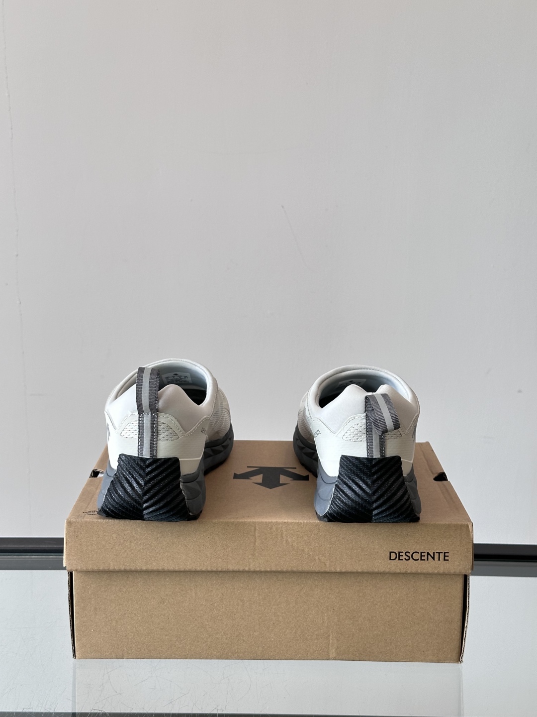 迪桑特DESCENTE TERRAIND SLIP-ON舒适柔软 防滑耐磨低帮 登山鞋🥾。打卡科技的魅力