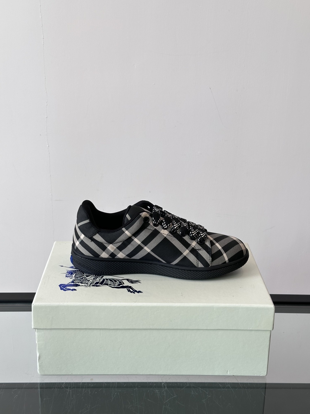 𝐁𝐔𝐑𝐁𝐄𝐑𝐑𝐘巴宝莉 终于来了|酷·飒 格纹terrace运动鞋 ,巴宝莉(Burberry)经典原素