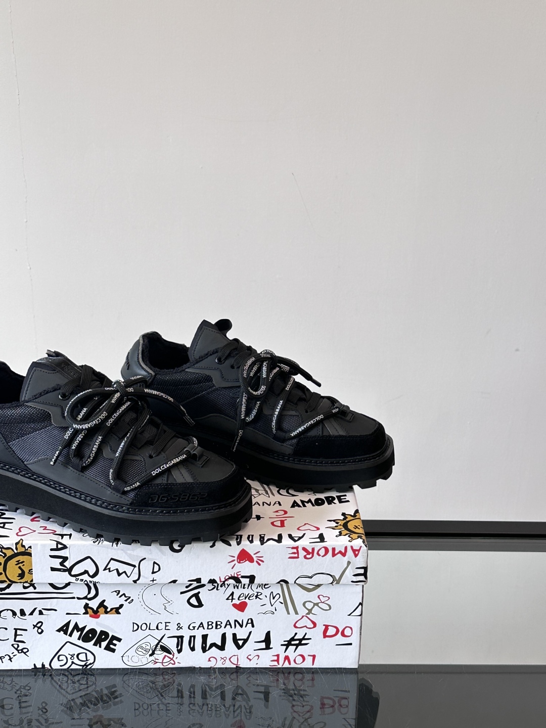 ◾️▫️DG高端精品潮酷面包鞋，男士休闲运动鞋！进口头层牛皮打造，粗旷的鞋带是整体造型的点睛之笔，提升格