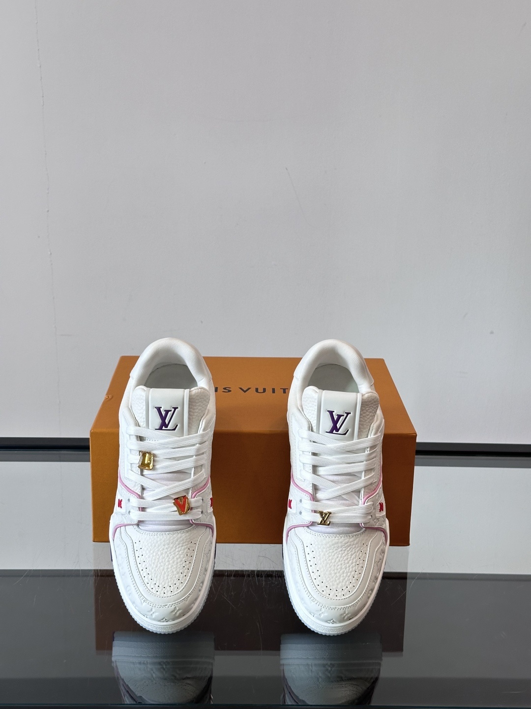 LV邮轮限定🚢这个配色太清爽了!路易威登x Tyler 联名款 驴牌 L家 压花 休闲 运动鞋 滑板鞋