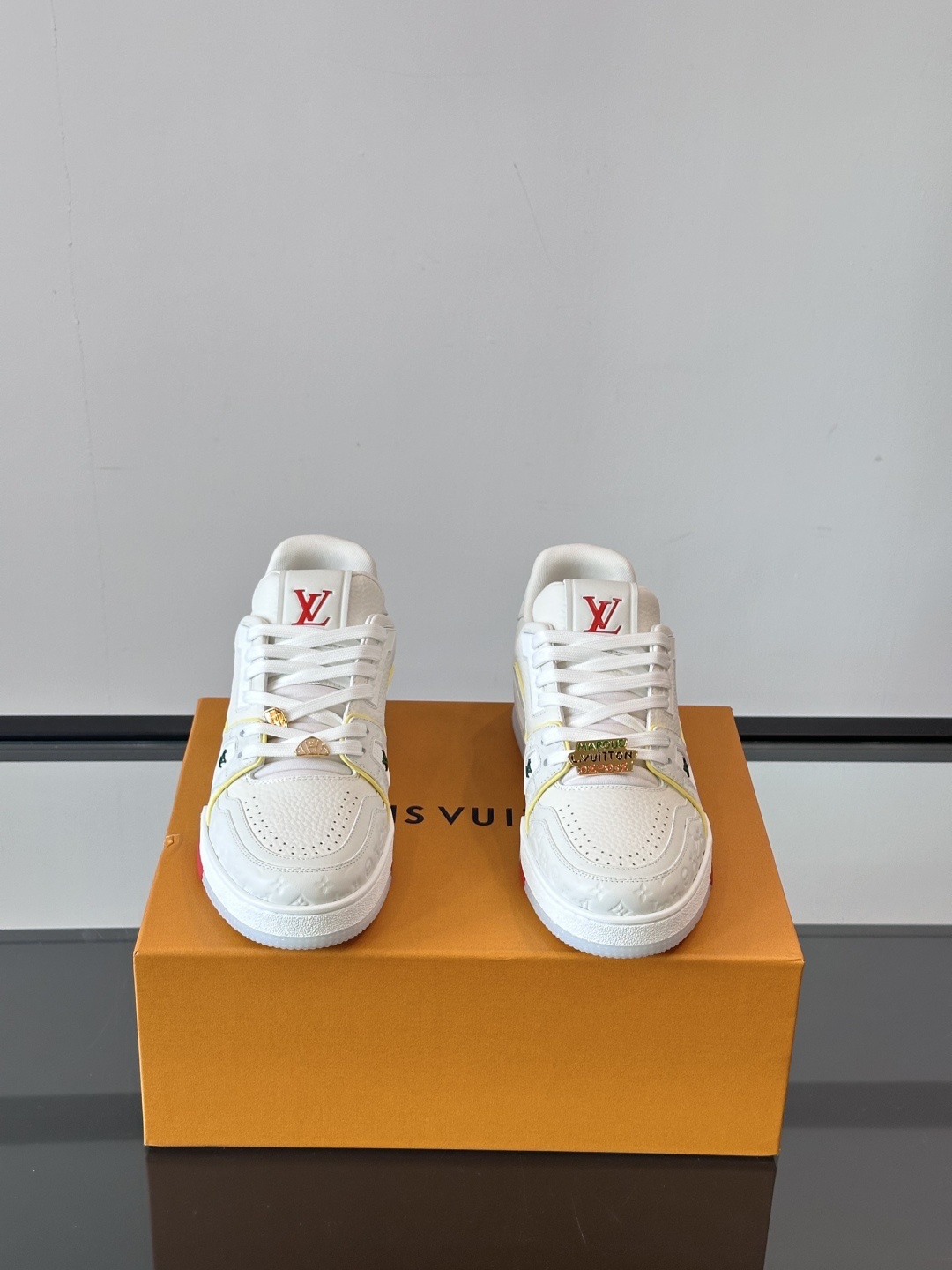LV邮轮限定🚢这个配色太清爽了!路易威登x Tyler 联名款 驴牌 L家 压花 休闲 运动鞋 滑板鞋