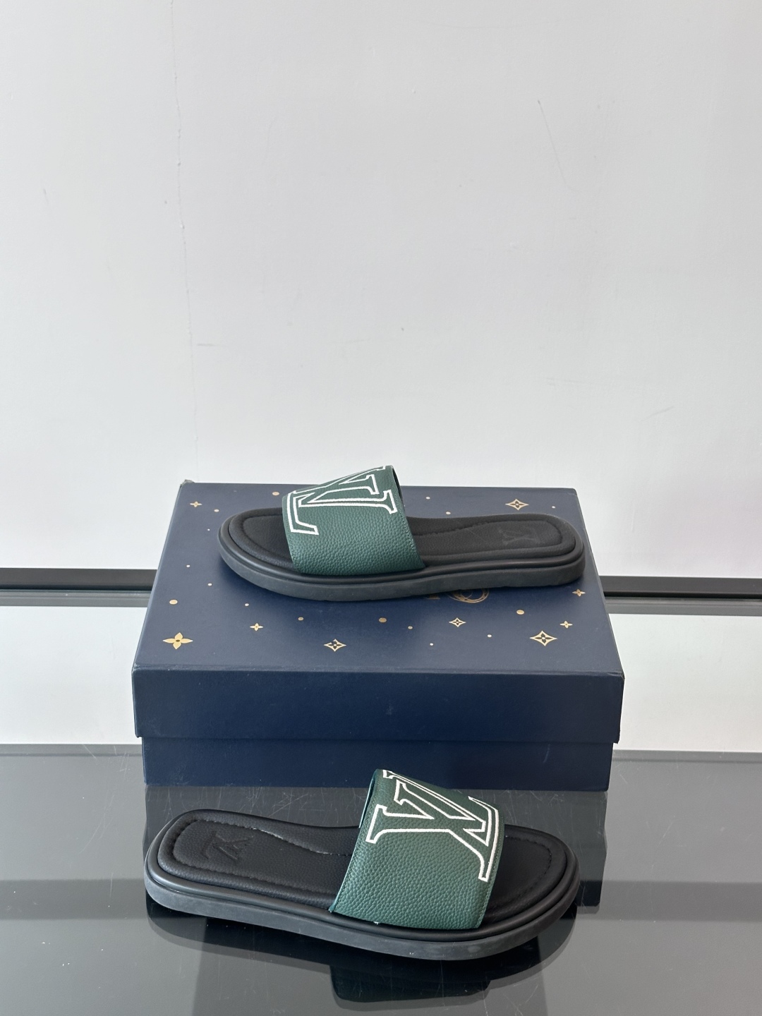 Louis Vuitton ss25 new arrival LV驴牌春夏系列新款平底沙滩拖鞋🥿简约精致