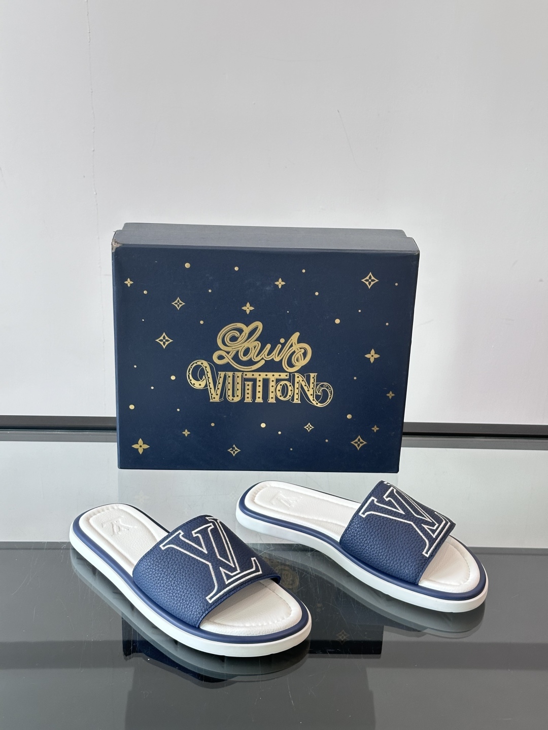 Louis Vuitton ss25 new arrival LV驴牌春夏系列新款平底沙滩拖鞋🥿简约精致