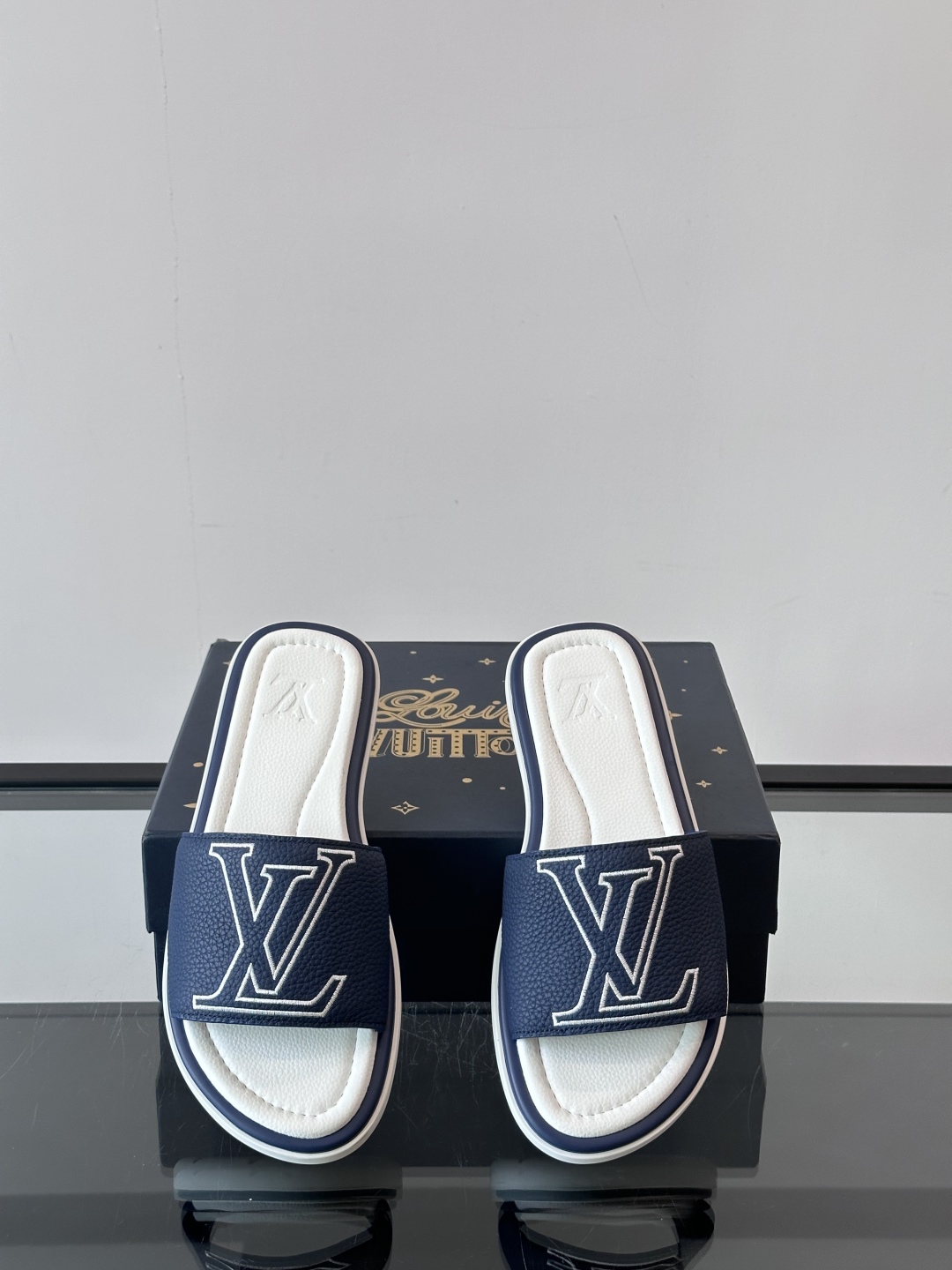 Louis Vuitton ss25 new arrival LV驴牌春夏系列新款平底沙滩拖鞋🥿简约精致