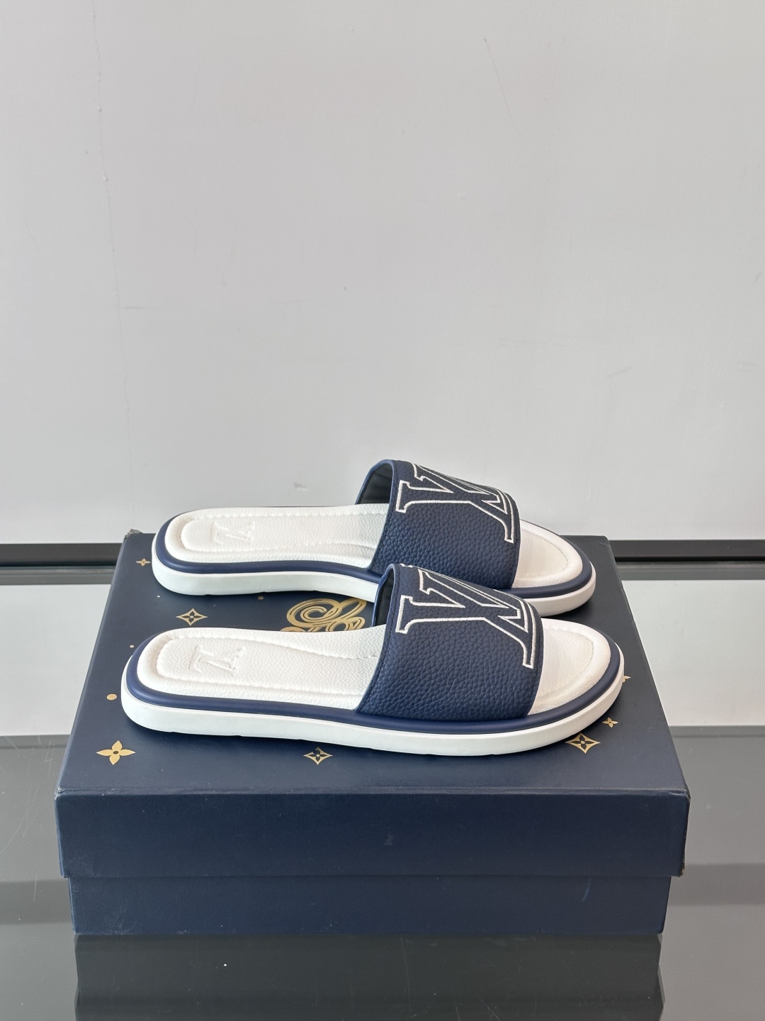 Louis Vuitton ss25 new arrival LV驴牌春夏系列新款平底沙滩拖鞋🥿简约精致