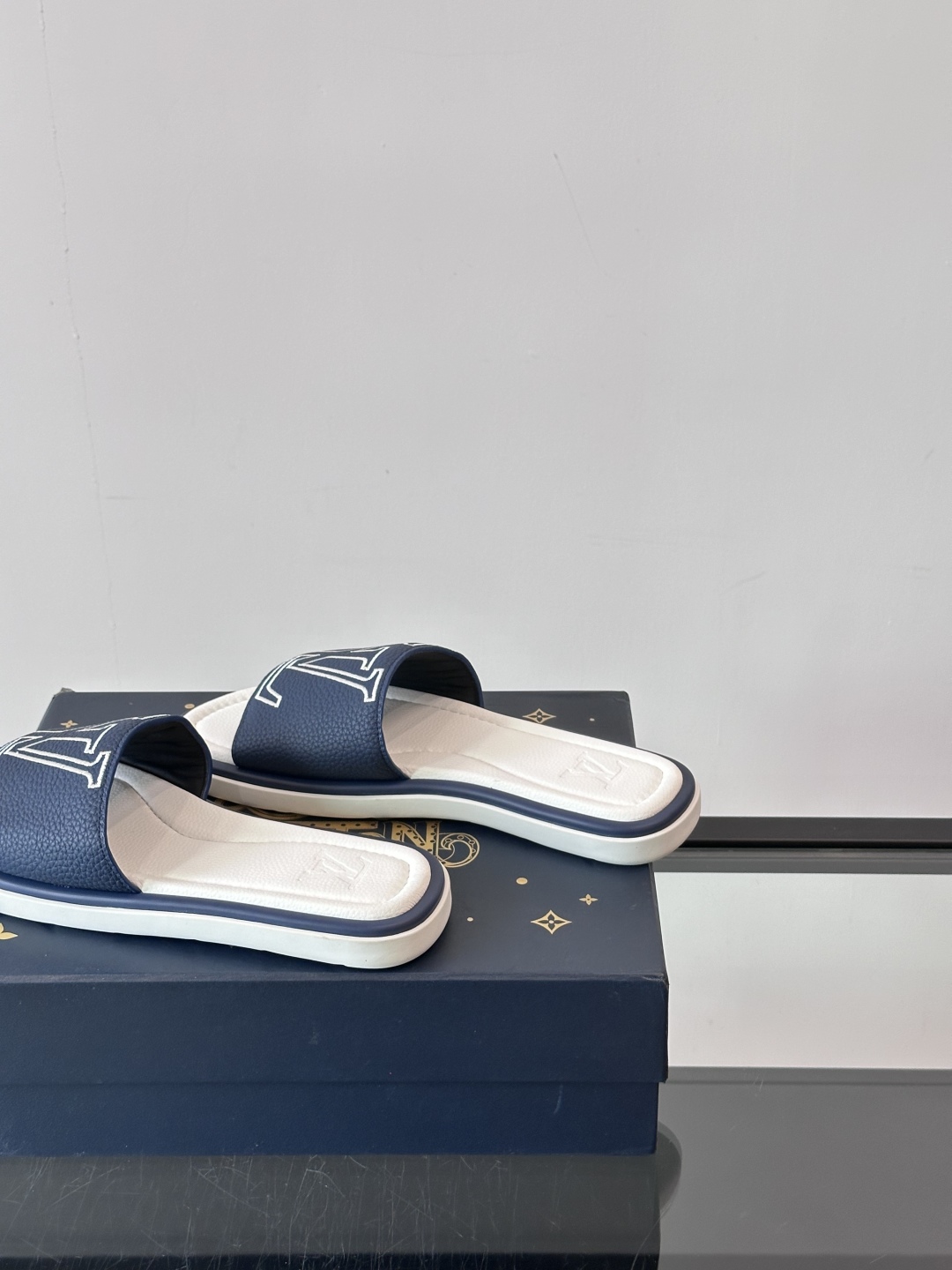Louis Vuitton ss25 new arrival LV驴牌春夏系列新款平底沙滩拖鞋🥿简约精致