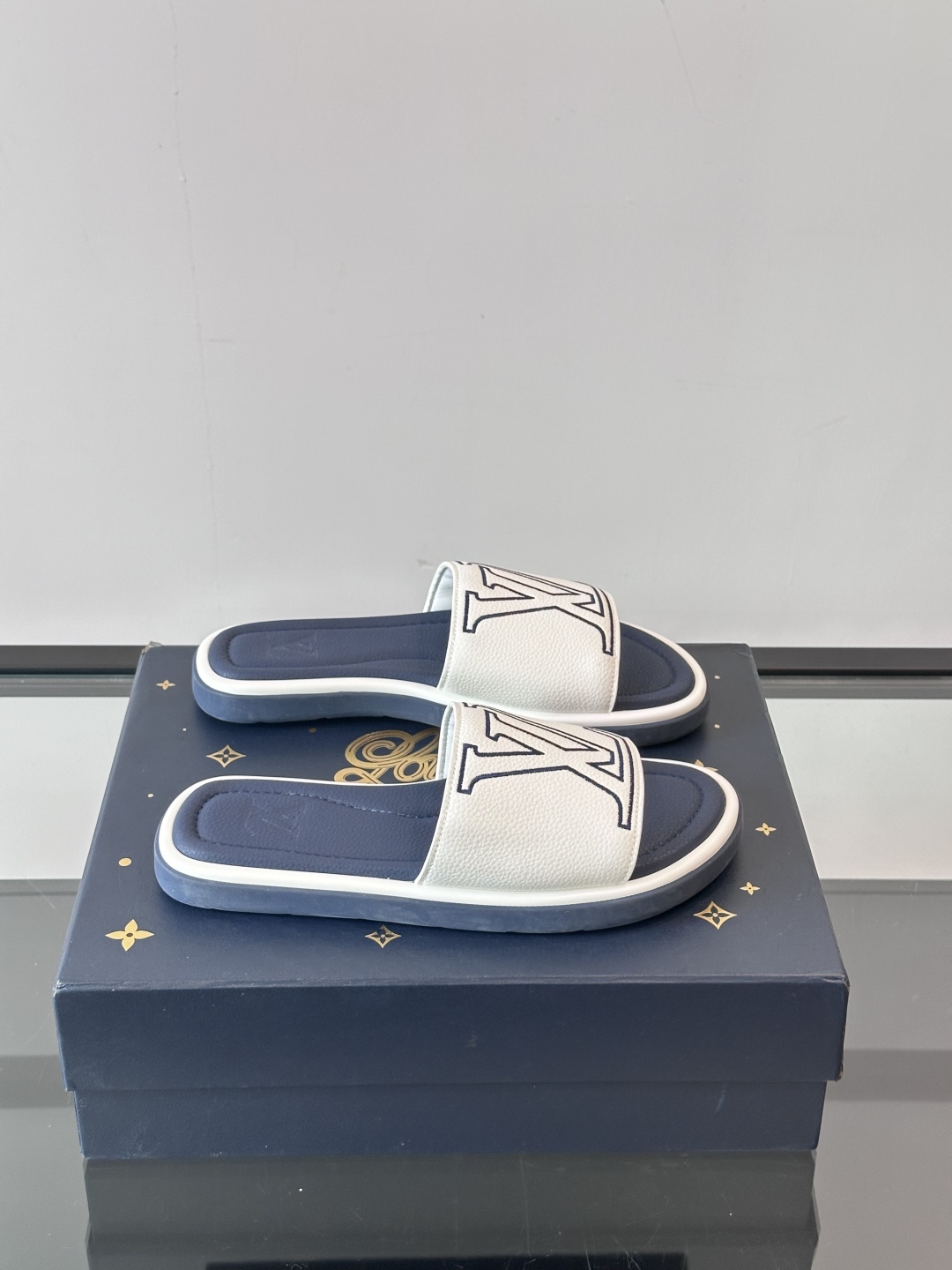Louis Vuitton ss25 new arrival LV驴牌春夏系列新款平底沙滩拖鞋🥿简约精致