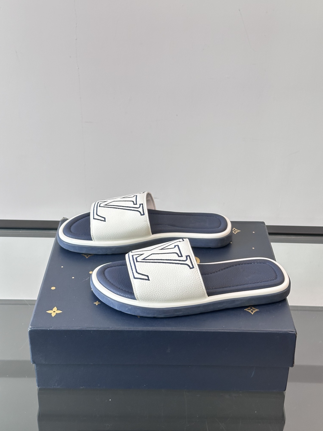 Louis Vuitton ss25 new arrival LV驴牌春夏系列新款平底沙滩拖鞋🥿简约精致