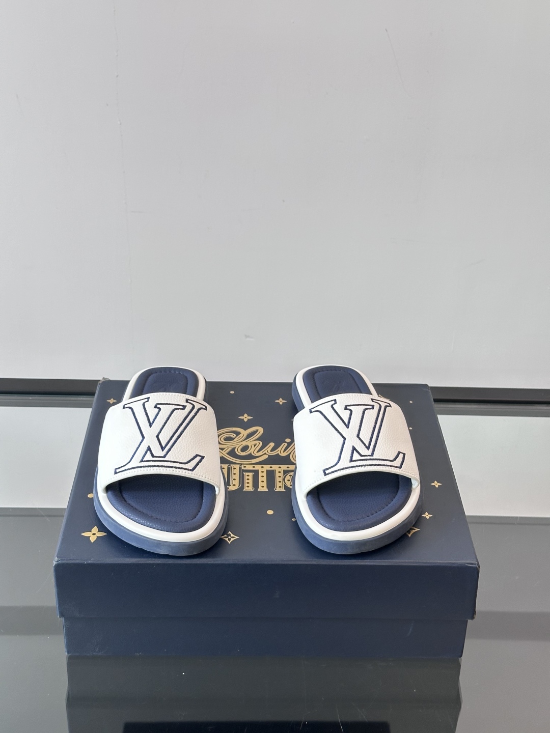 Louis Vuitton ss25 new arrival LV驴牌春夏系列新款平底沙滩拖鞋🥿简约精致