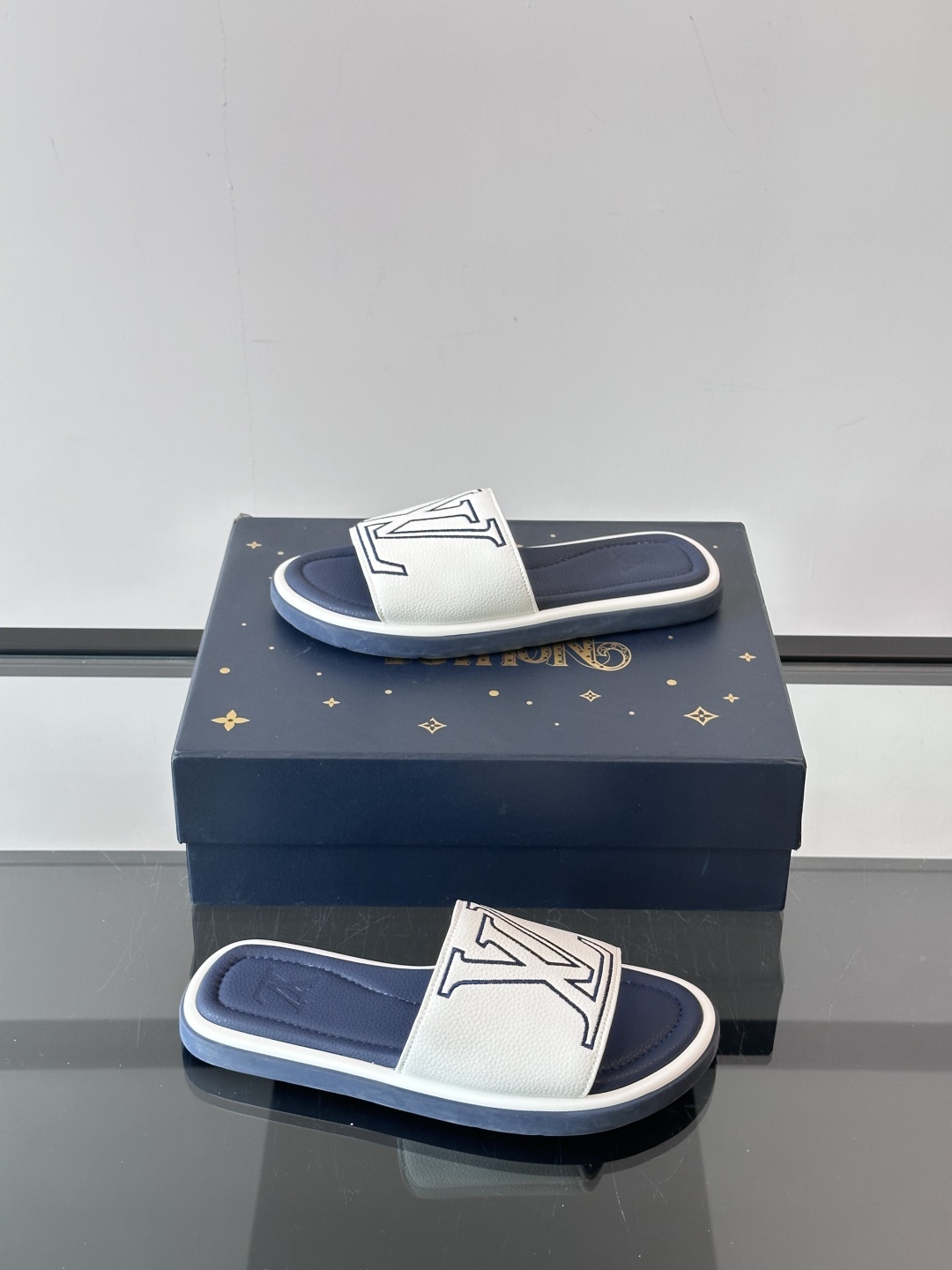Louis Vuitton ss25 new arrival LV驴牌春夏系列新款平底沙滩拖鞋🥿简约精致