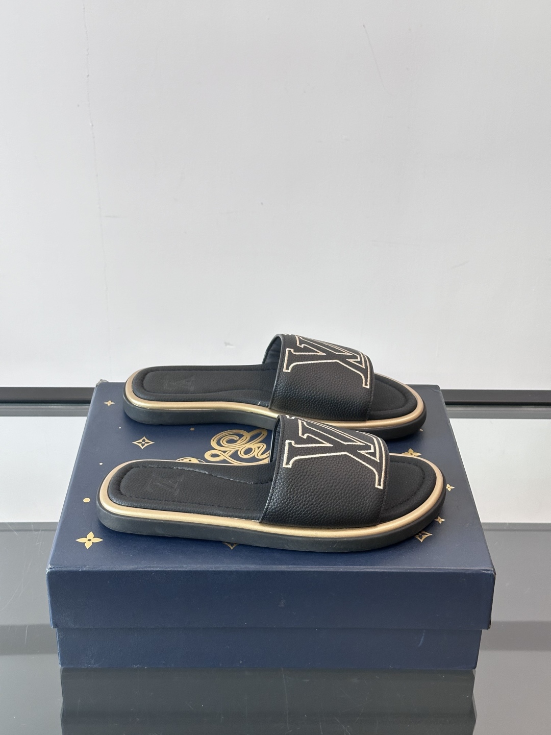 Louis Vuitton ss25 new arrival LV驴牌春夏系列新款平底沙滩拖鞋🥿简约精致