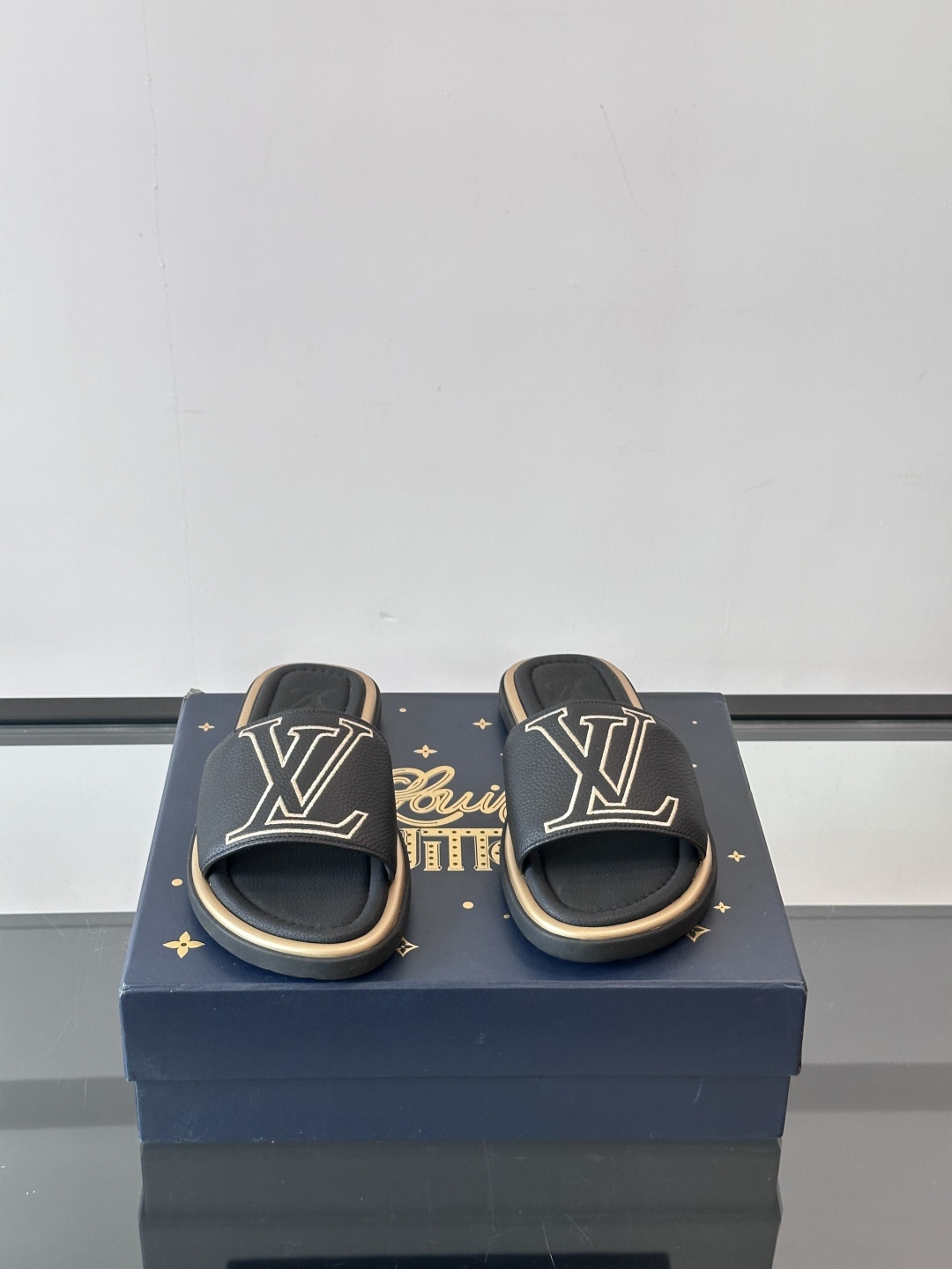 Louis Vuitton ss25 new arrival LV驴牌春夏系列新款平底沙滩拖鞋🥿简约精致