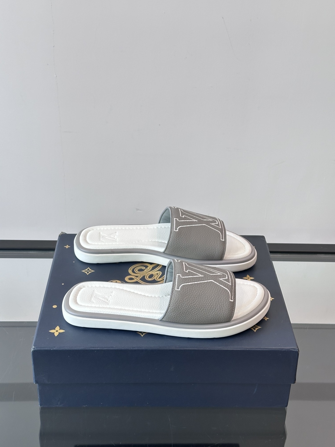 Louis Vuitton ss25 new arrival LV驴牌春夏系列新款平底沙滩拖鞋🥿简约精致
