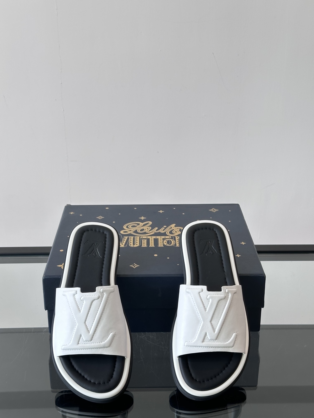Louis Vuitton ss25 new arrival LV驴牌春夏系列新款平底沙滩拖鞋🥿简约精致