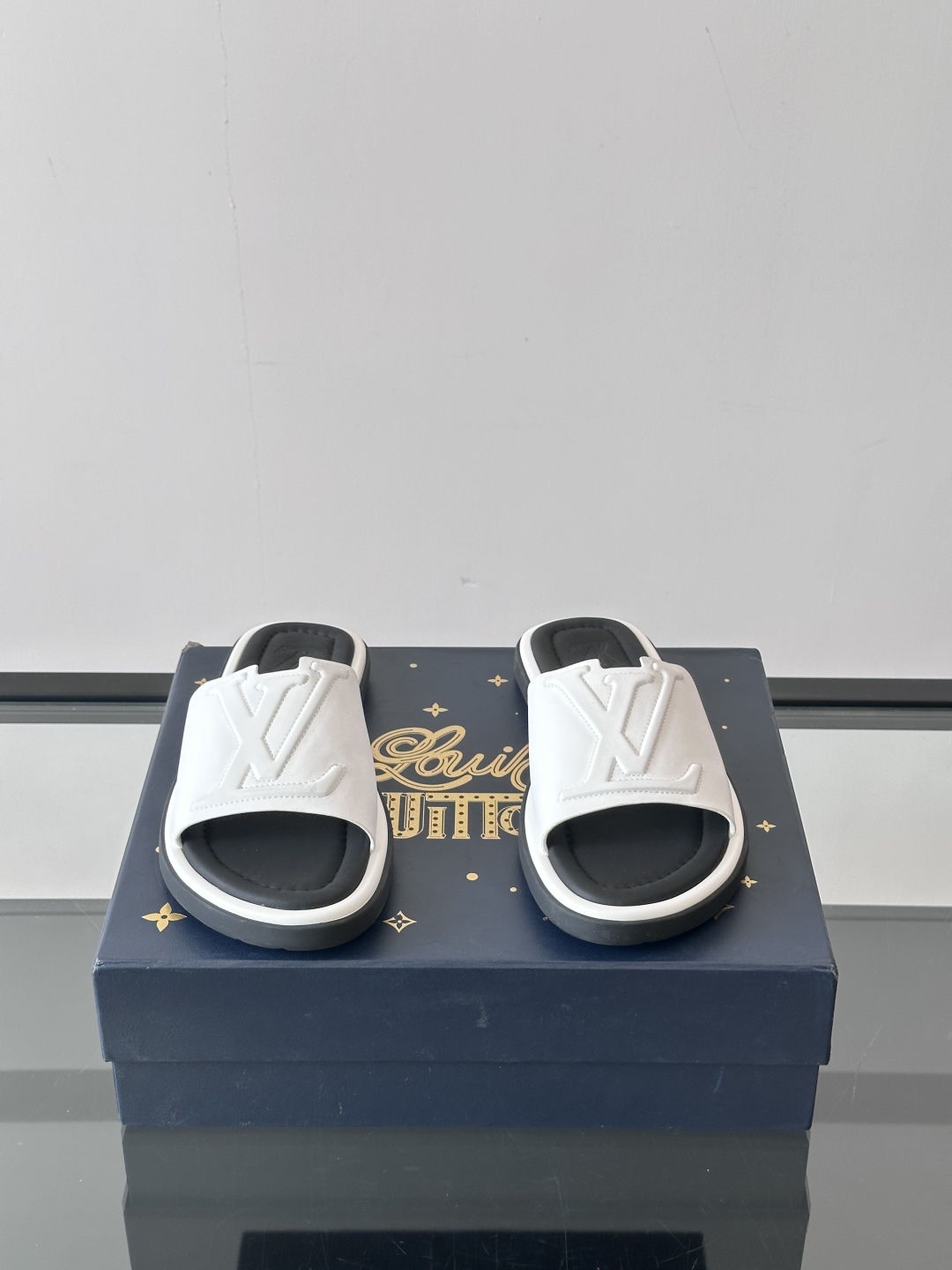 Louis Vuitton ss25 new arrival LV驴牌春夏系列新款平底沙滩拖鞋🥿简约精致