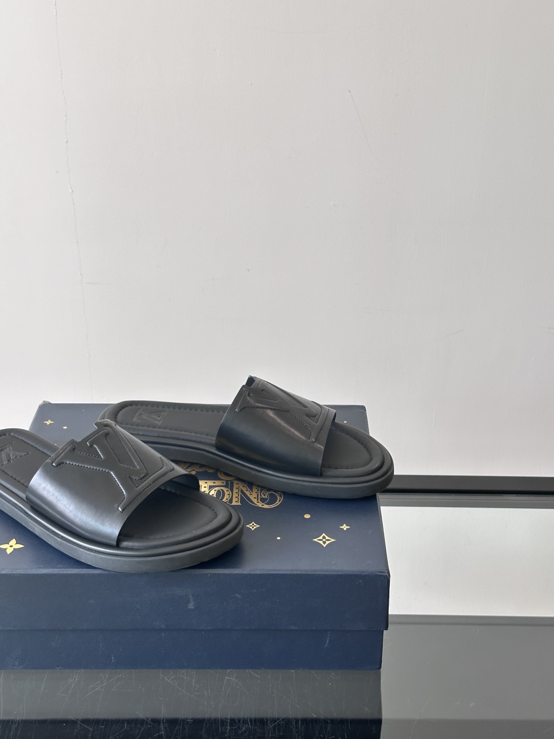 Louis Vuitton ss25 new arrival LV驴牌春夏系列新款平底沙滩拖鞋🥿简约精致