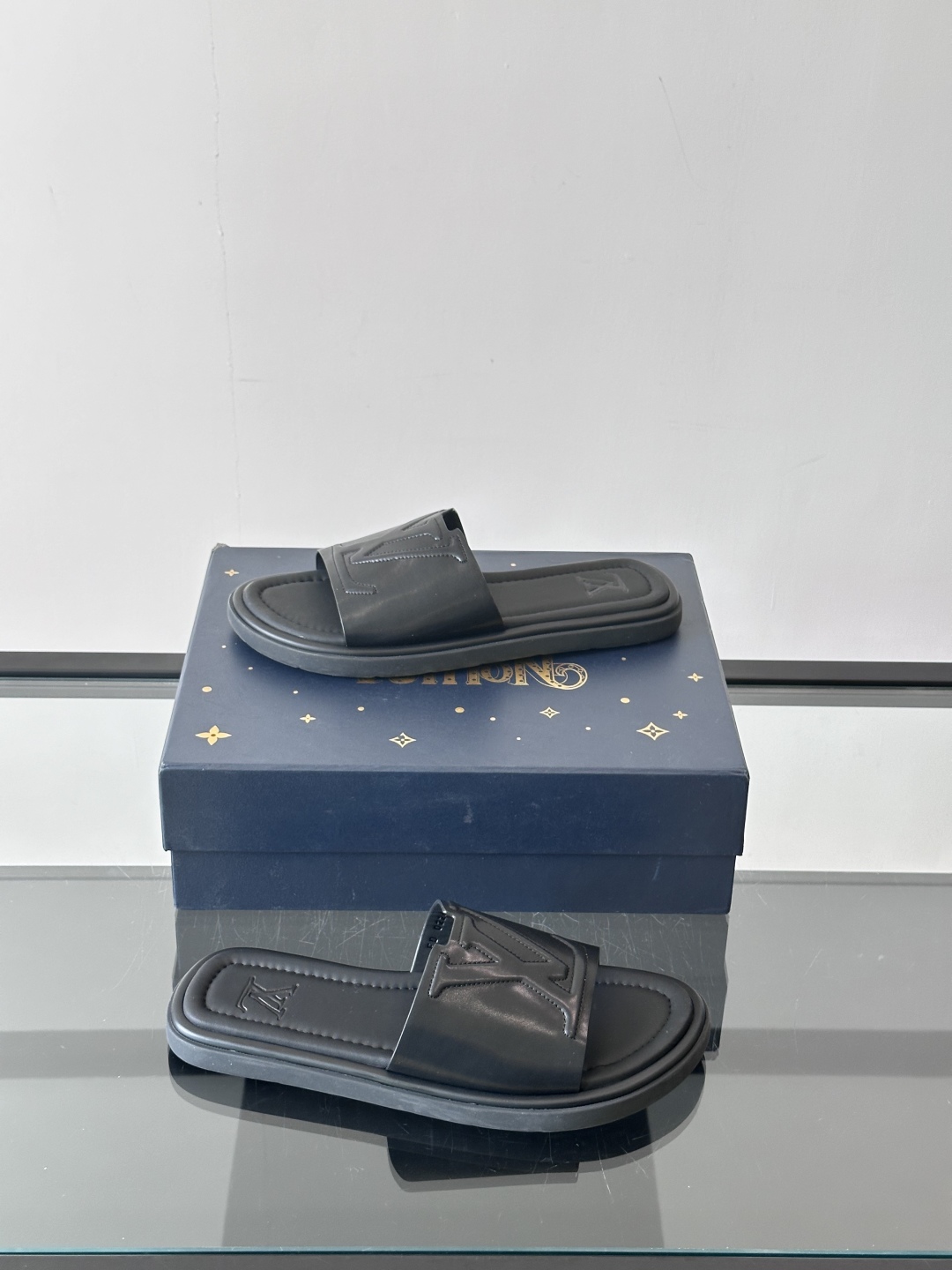 Louis Vuitton ss25 new arrival LV驴牌春夏系列新款平底沙滩拖鞋🥿简约精致