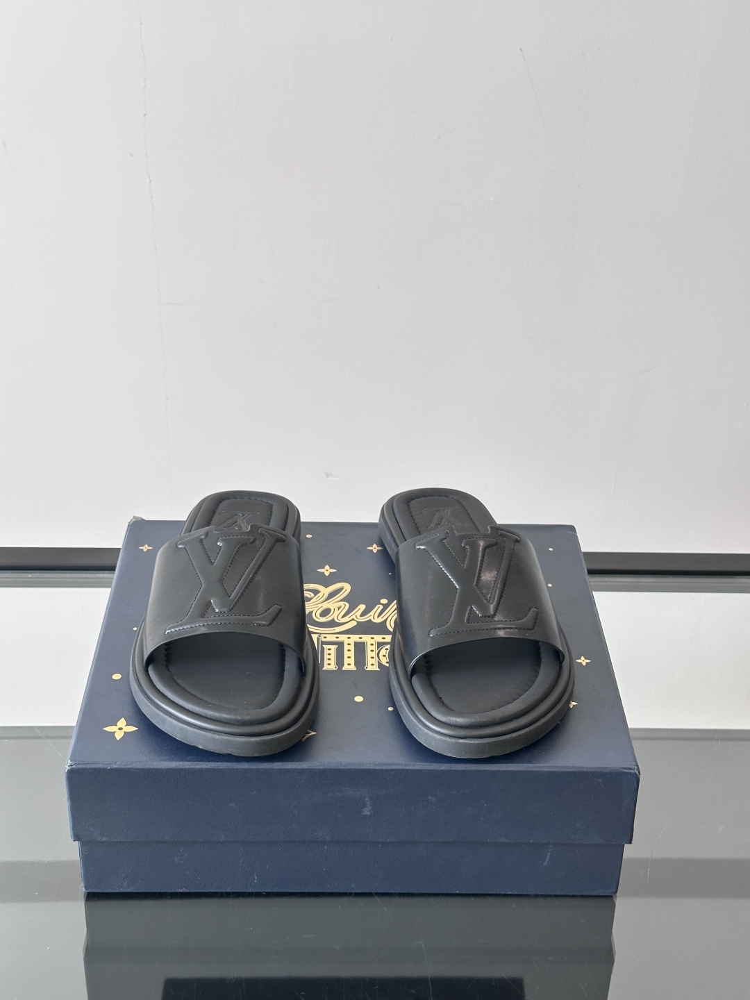 Louis Vuitton ss25 new arrival LV驴牌春夏系列新款平底沙滩拖鞋🥿简约精致