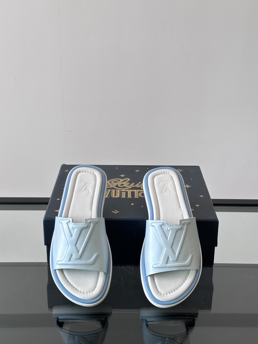 Louis Vuitton ss25 new arrival LV驴牌春夏系列新款平底沙滩拖鞋🥿简约精致