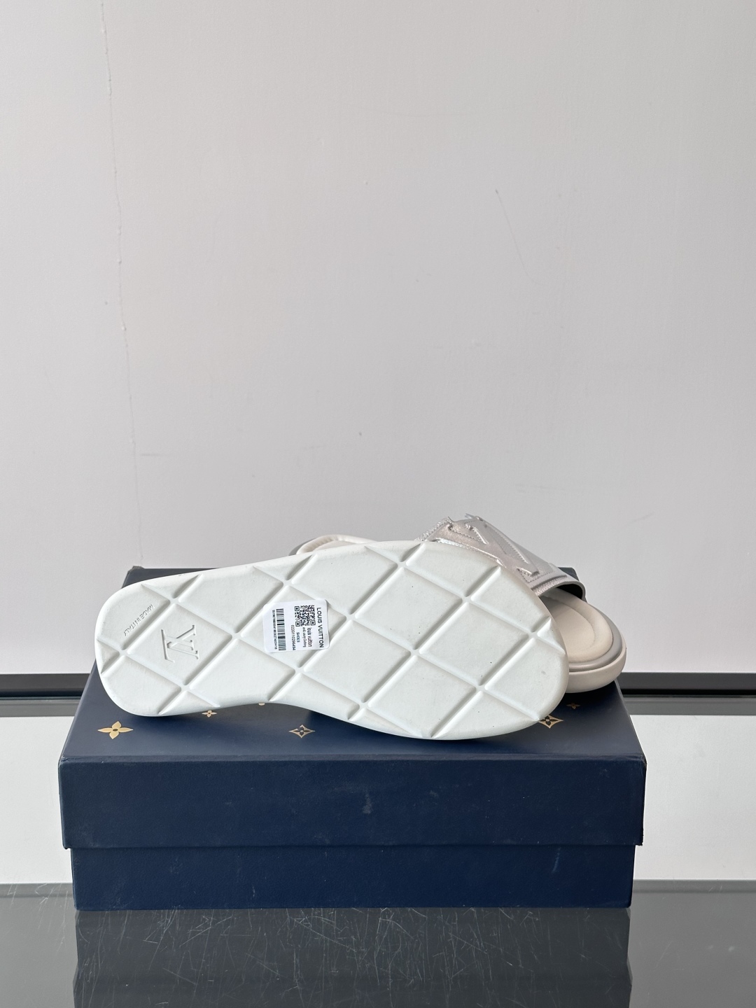 Louis Vuitton ss25 new arrival LV驴牌春夏系列新款平底沙滩拖鞋🥿简约精致