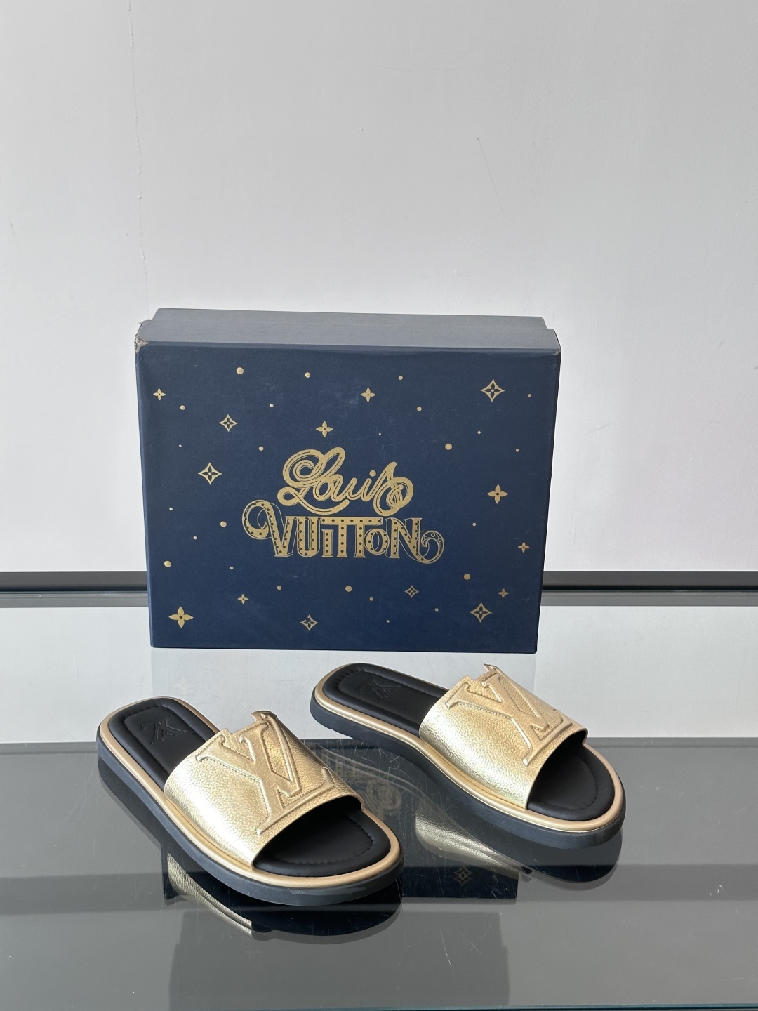 Louis Vuitton ss25 new arrival LV驴牌春夏系列新款平底沙滩拖鞋🥿简约精致