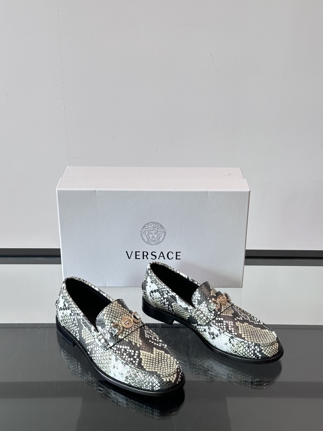 ◾️▫️Veraace范思哲高端真皮大底经典男士商务皮鞋，进口原版牛皮，水染头层牛里，进口真皮大底！专业