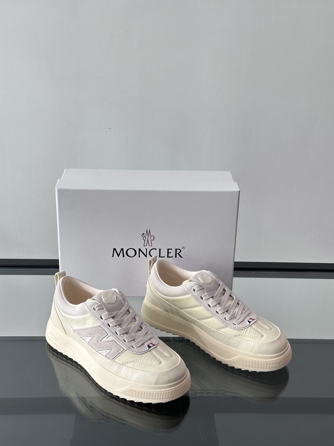 Moncler鞋履迎来全新MONCLER ALTIVE 系列。Moncler饼干鞋🍪Moncler/蒙口