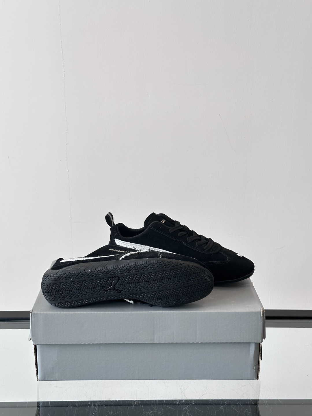 巴黎世家×Puma情侣款👫联名鞋 | 色彩玩出新高度‼️巴黎世家和Puma的2025早秋联名鞋太yyds