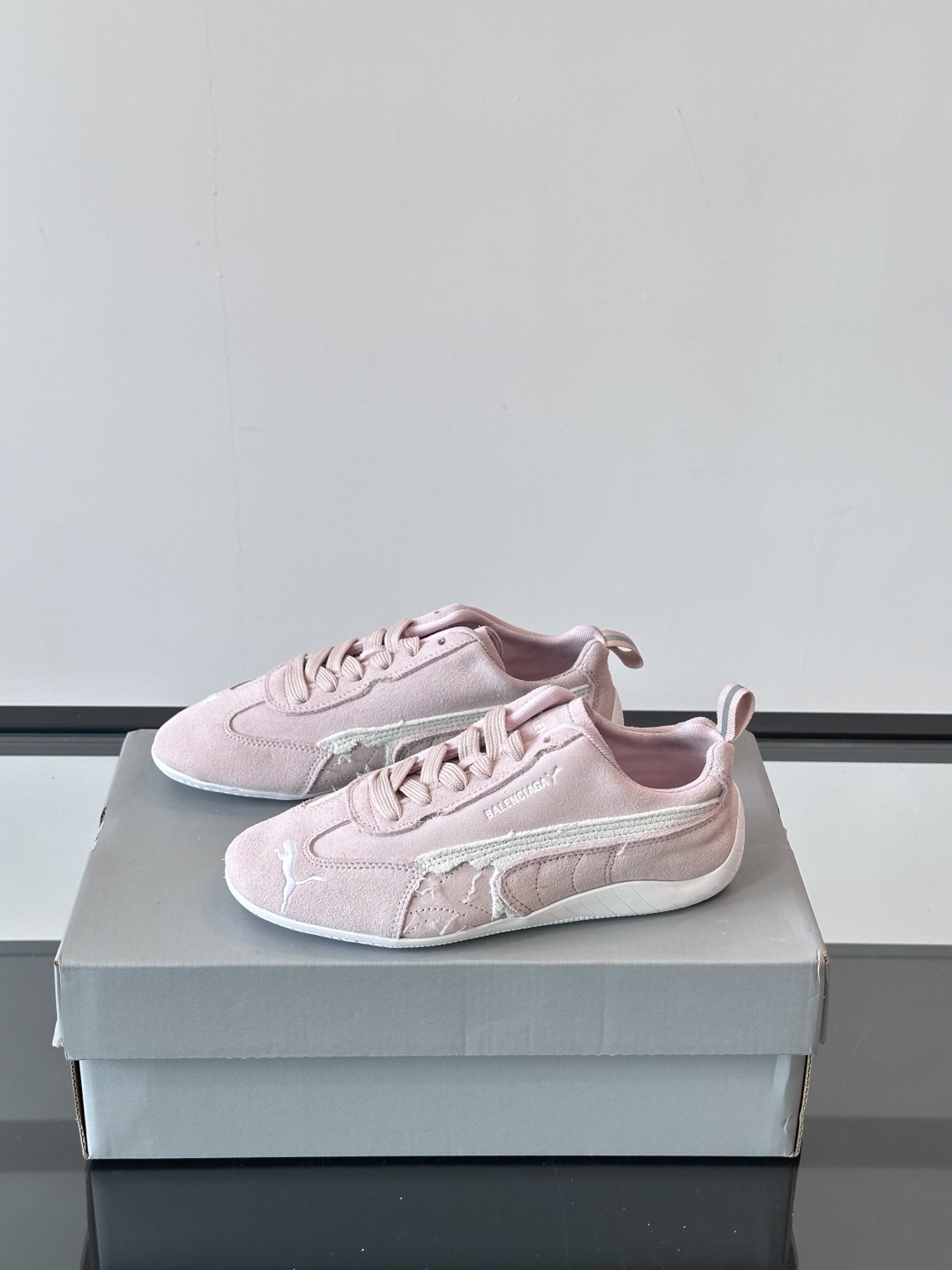 巴黎世家×Puma情侣款👫联名鞋 | 色彩玩出新高度‼️巴黎世家和Puma的2025早秋联名鞋太yyds