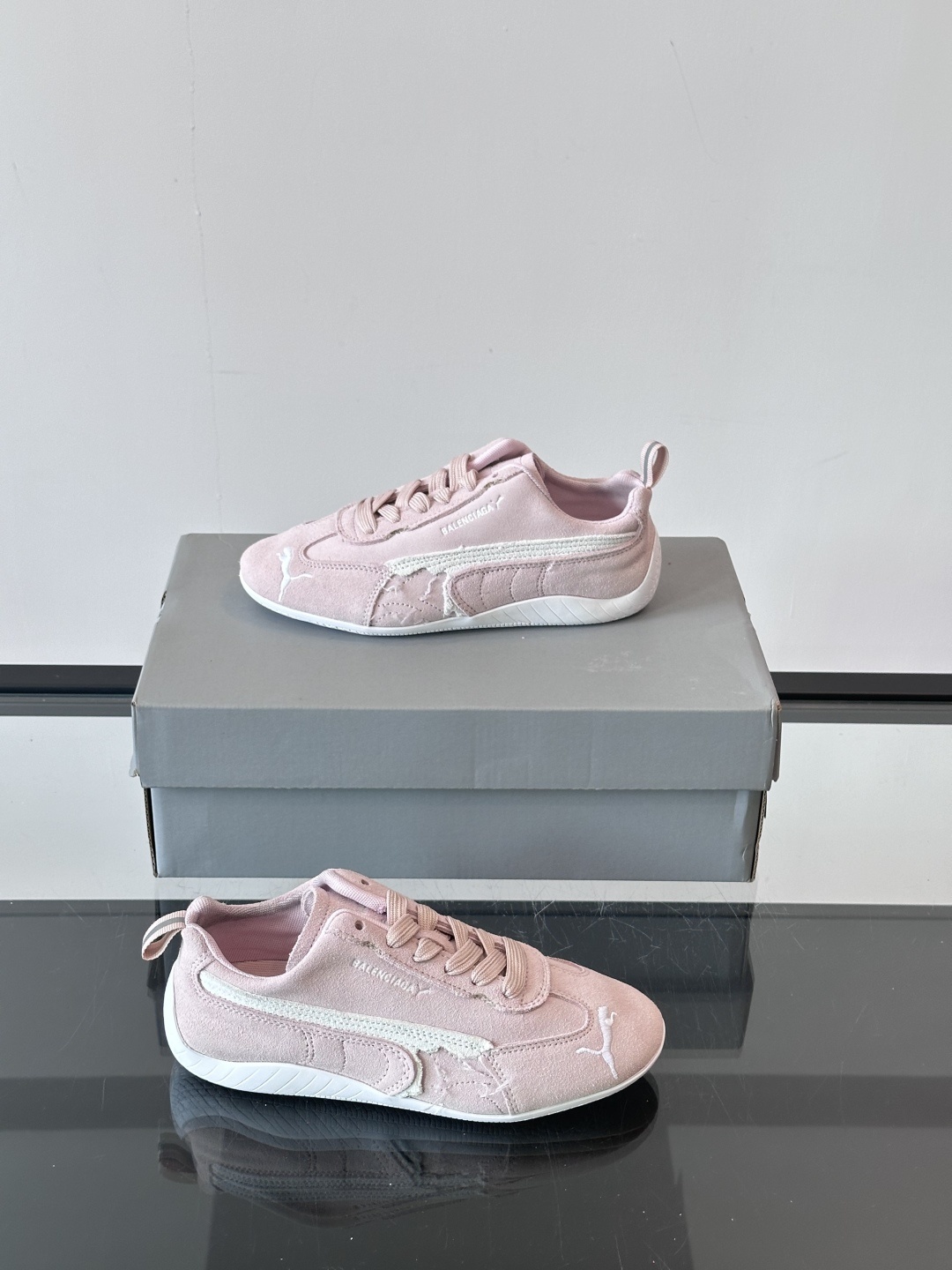 巴黎世家×Puma情侣款👫联名鞋 | 色彩玩出新高度‼️巴黎世家和Puma的2025早秋联名鞋太yyds
