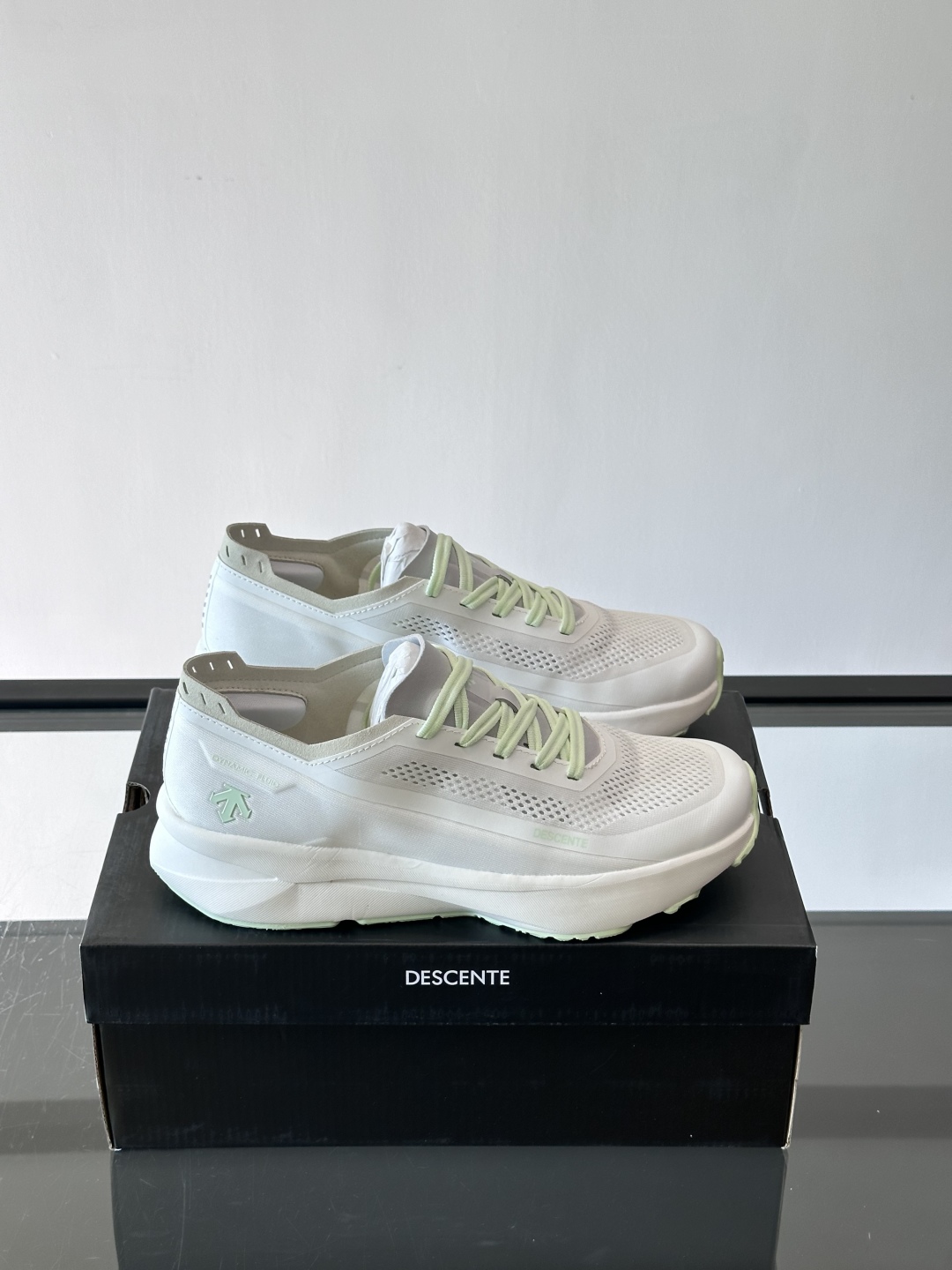 DESCENTE迪桑特新✅DESCENTE迪桑特跑步系列男女同款ENERZITE运动跑鞋DFLUID流体
