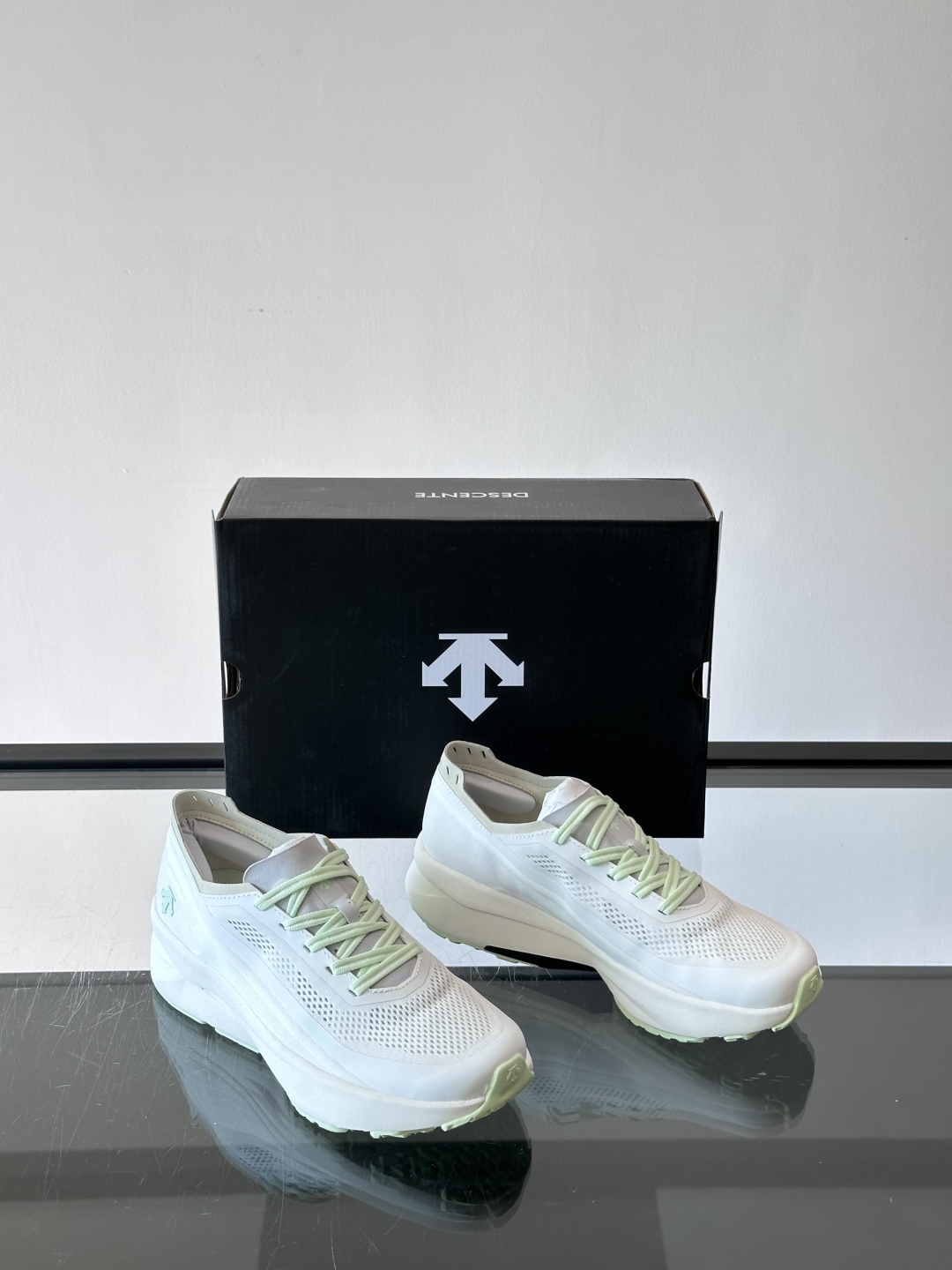 DESCENTE迪桑特新✅DESCENTE迪桑特跑步系列男女同款ENERZITE运动跑鞋DFLUID流体